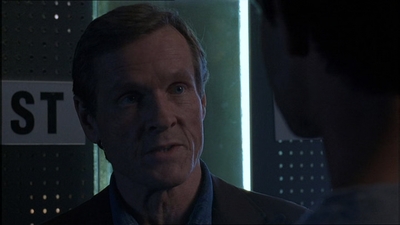ROSWELL_-_E1X18_TESS_LIES_AND_VIDEOTAPE_409.jpg