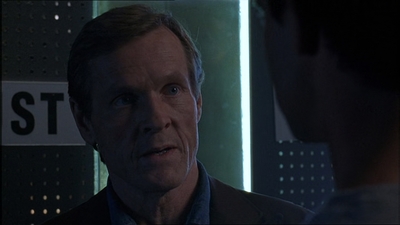 ROSWELL_-_E1X18_TESS_LIES_AND_VIDEOTAPE_417.jpg