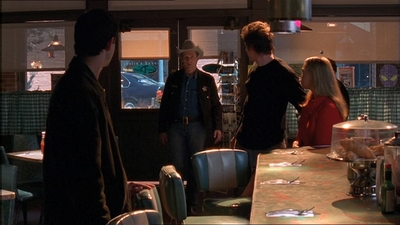ROSWELL_-_E1X18_TESS_LIES_AND_VIDEOTAPE_426.jpg