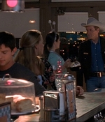 ROSWELL_-_E1X18_TESS_LIES_AND_VIDEOTAPE_007.jpg