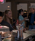 ROSWELL_-_E1X18_TESS_LIES_AND_VIDEOTAPE_010.jpg
