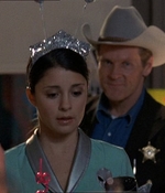 ROSWELL_-_E1X18_TESS_LIES_AND_VIDEOTAPE_022.jpg