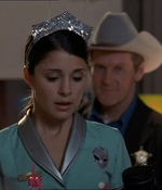 ROSWELL_-_E1X18_TESS_LIES_AND_VIDEOTAPE_023.jpg