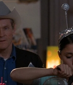 ROSWELL_-_E1X18_TESS_LIES_AND_VIDEOTAPE_037.jpg