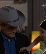 ROSWELL_-_E1X18_TESS_LIES_AND_VIDEOTAPE_039.jpg