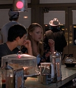 ROSWELL_-_E1X18_TESS_LIES_AND_VIDEOTAPE_048.jpg