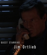 ROSWELL_-_E1X18_TESS_LIES_AND_VIDEOTAPE_057.jpg