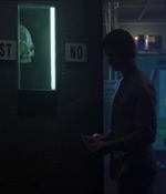 ROSWELL_-_E1X18_TESS_LIES_AND_VIDEOTAPE_262.jpg