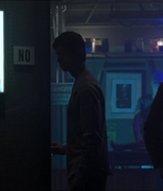 ROSWELL_-_E1X18_TESS_LIES_AND_VIDEOTAPE_268.jpg