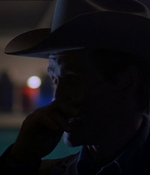 ROSWELL_-_E1X18_TESS_LIES_AND_VIDEOTAPE_292.jpg