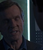 ROSWELL_-_E1X18_TESS_LIES_AND_VIDEOTAPE_384.jpg
