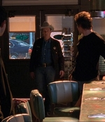 ROSWELL_-_E1X18_TESS_LIES_AND_VIDEOTAPE_426.jpg