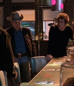ROSWELL_-_E1X18_TESS_LIES_AND_VIDEOTAPE_437.jpg