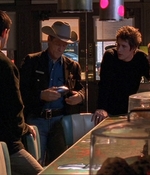 ROSWELL_-_E1X18_TESS_LIES_AND_VIDEOTAPE_445.jpg