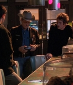 ROSWELL_-_E1X18_TESS_LIES_AND_VIDEOTAPE_446.jpg