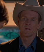 ROSWELL_-_E1X18_TESS_LIES_AND_VIDEOTAPE_456.jpg