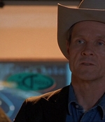 ROSWELL_-_E1X18_TESS_LIES_AND_VIDEOTAPE_462.jpg