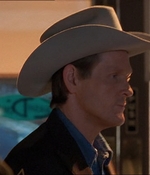 ROSWELL_-_E1X18_TESS_LIES_AND_VIDEOTAPE_465.jpg