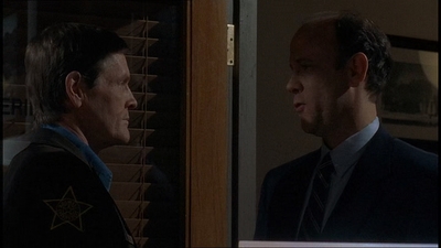ROSWELL_-_E1X19_FOUR_SQUARE_313.jpg