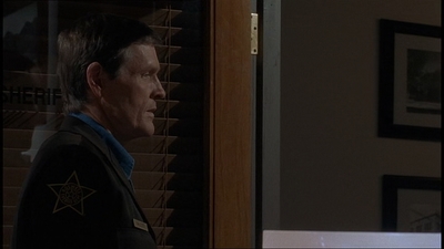 ROSWELL_-_E1X19_FOUR_SQUARE_374.jpg