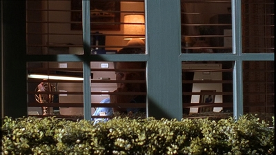ROSWELL_-_E1X20_MAX_TO_THE_MAX_002.jpg