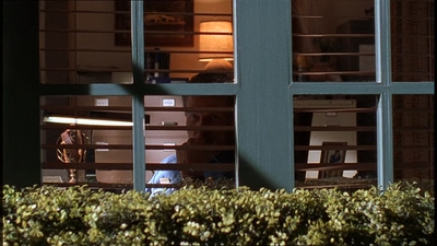 ROSWELL_-_E1X20_MAX_TO_THE_MAX_003.jpg