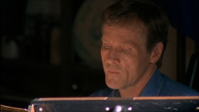 ROSWELL_-_E1X20_MAX_TO_THE_MAX_044.jpg