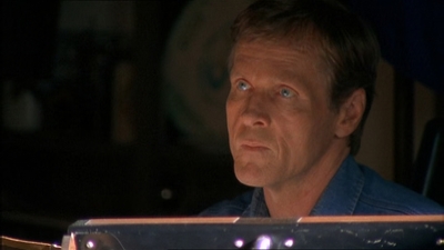 ROSWELL_-_E1X20_MAX_TO_THE_MAX_046.jpg