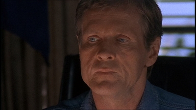 ROSWELL_-_E1X20_MAX_TO_THE_MAX_113.jpg