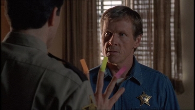 ROSWELL_-_E1X20_MAX_TO_THE_MAX_156.jpg
