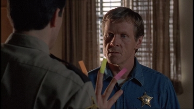 ROSWELL_-_E1X20_MAX_TO_THE_MAX_158.jpg