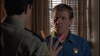 ROSWELL_-_E1X20_MAX_TO_THE_MAX_161.jpg