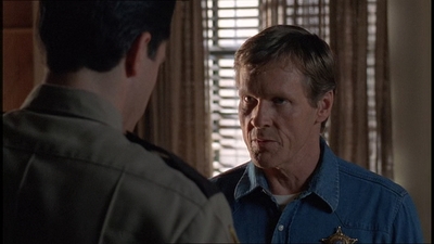 ROSWELL_-_E1X20_MAX_TO_THE_MAX_190.jpg