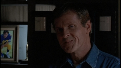 ROSWELL_-_E1X20_MAX_TO_THE_MAX_260.jpg