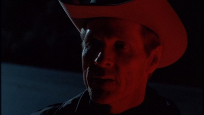 ROSWELL_-_E1X20_MAX_TO_THE_MAX_384.jpg
