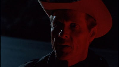 ROSWELL_-_E1X20_MAX_TO_THE_MAX_388.jpg