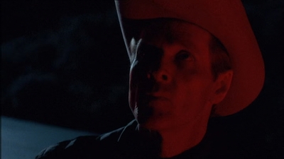 ROSWELL_-_E1X20_MAX_TO_THE_MAX_404.jpg