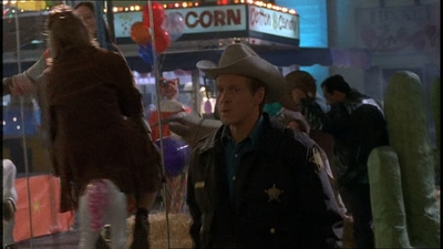ROSWELL_-_E1X20_MAX_TO_THE_MAX_420.jpg