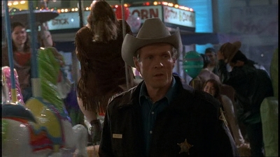ROSWELL_-_E1X20_MAX_TO_THE_MAX_422.jpg