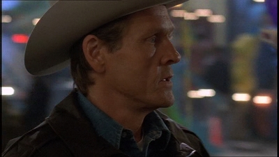ROSWELL_-_E1X20_MAX_TO_THE_MAX_432.jpg