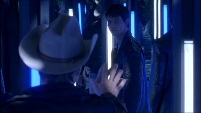 ROSWELL_-_E1X20_MAX_TO_THE_MAX_519.jpg