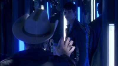 ROSWELL_-_E1X20_MAX_TO_THE_MAX_520.jpg