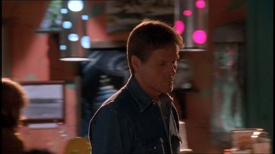 ROSWELL_-_E1X21_THE_WHITE_ROOM_002.jpg