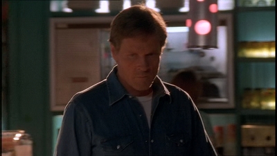 ROSWELL_-_E1X21_THE_WHITE_ROOM_009.jpg