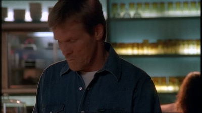 ROSWELL_-_E1X21_THE_WHITE_ROOM_017.jpg