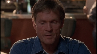 ROSWELL_-_E1X21_THE_WHITE_ROOM_058.jpg