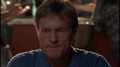 ROSWELL_-_E1X21_THE_WHITE_ROOM_078.jpg