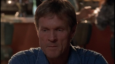 ROSWELL_-_E1X21_THE_WHITE_ROOM_082.jpg