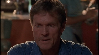 ROSWELL_-_E1X21_THE_WHITE_ROOM_083.jpg