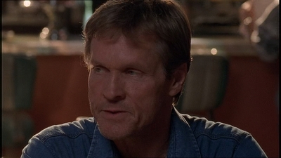 ROSWELL_-_E1X21_THE_WHITE_ROOM_086.jpg